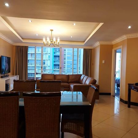 Ocean Sunrise At The Sails - Durban Point Waterfront Apartment ภายนอก รูปภาพ