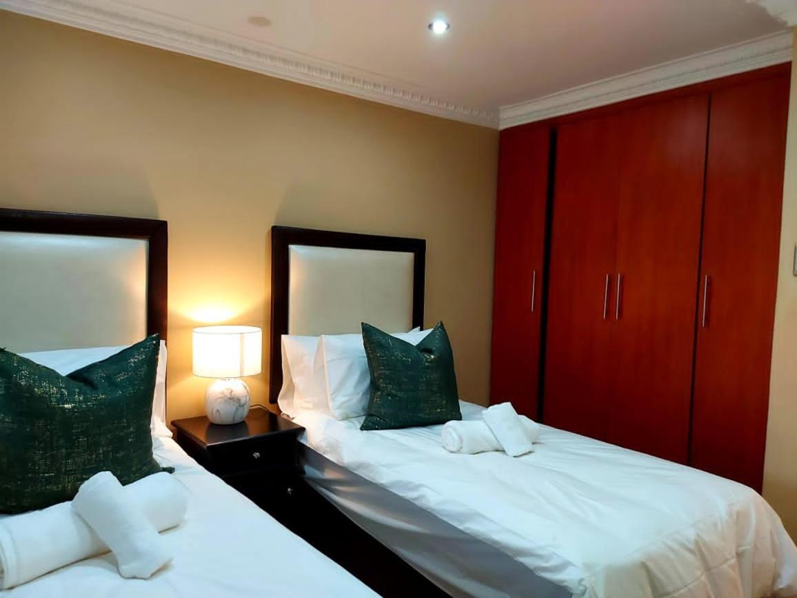 Ocean Sunrise At The Sails - Durban Point Waterfront Apartment ภายนอก รูปภาพ