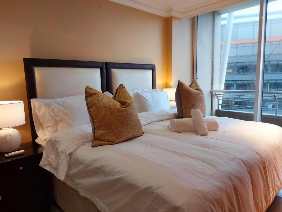 Ocean Sunrise At The Sails - Durban Point Waterfront Apartment ภายนอก รูปภาพ