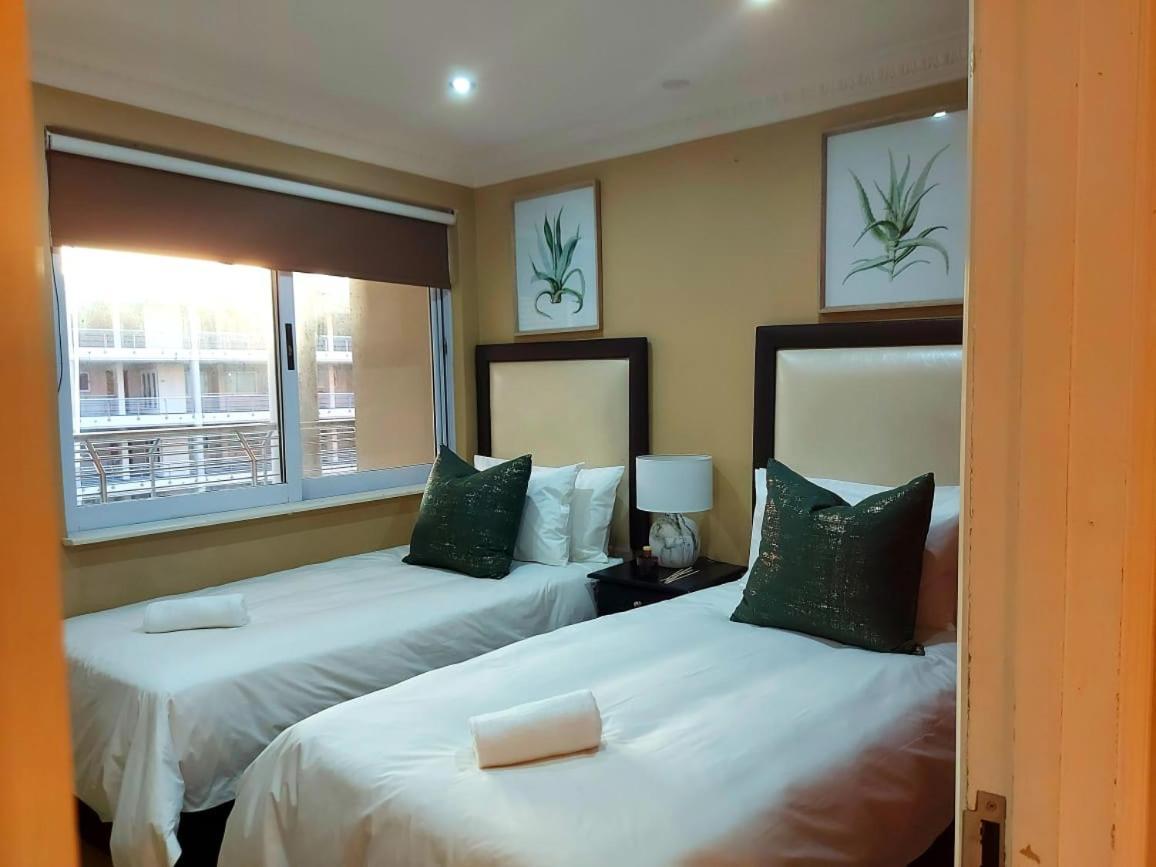 Ocean Sunrise At The Sails - Durban Point Waterfront Apartment ภายนอก รูปภาพ