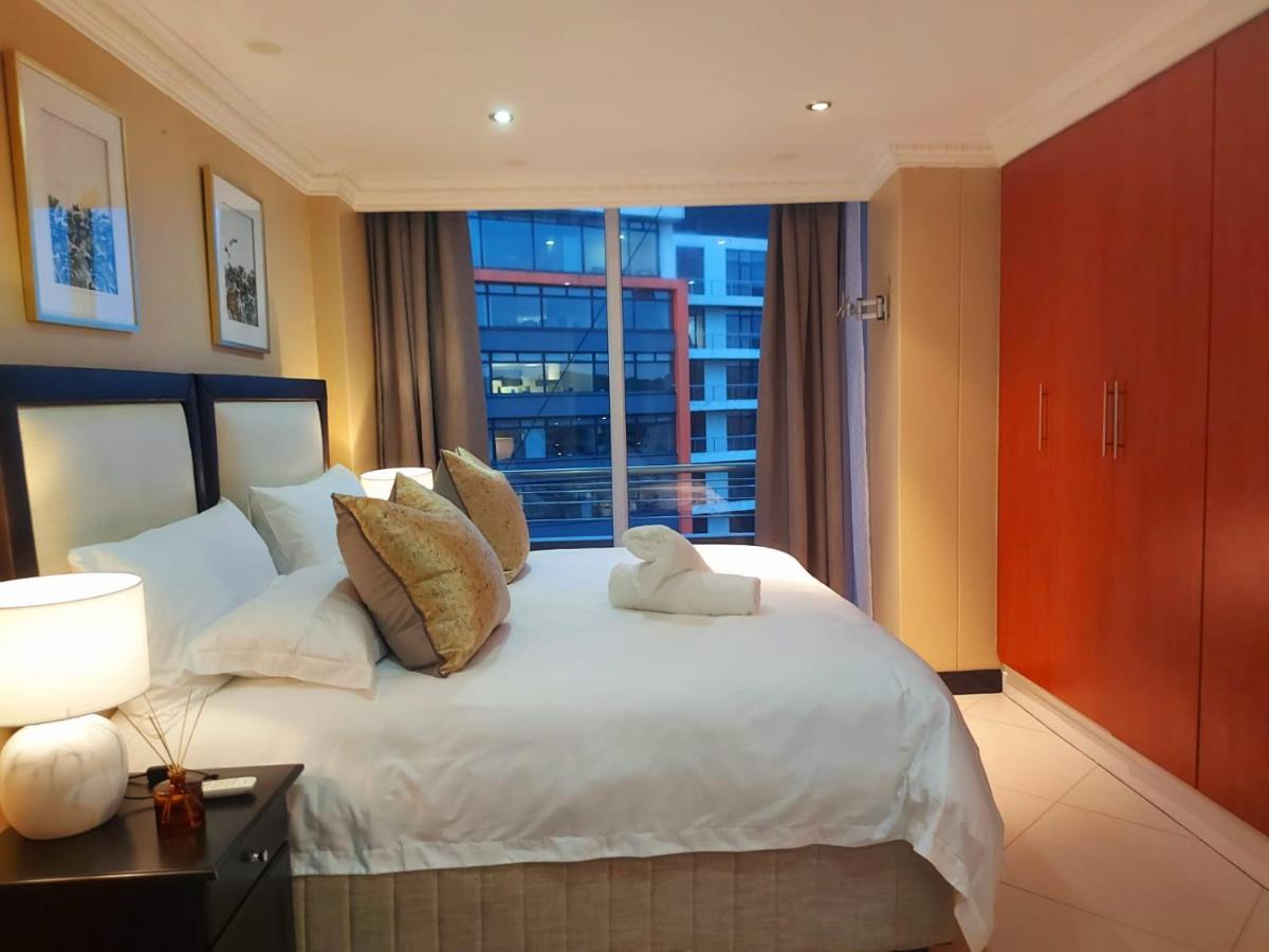 Ocean Sunrise At The Sails - Durban Point Waterfront Apartment ภายนอก รูปภาพ
