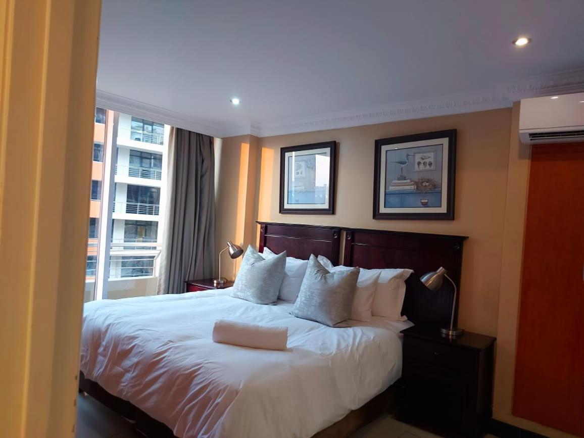 Ocean Sunrise At The Sails - Durban Point Waterfront Apartment ภายนอก รูปภาพ