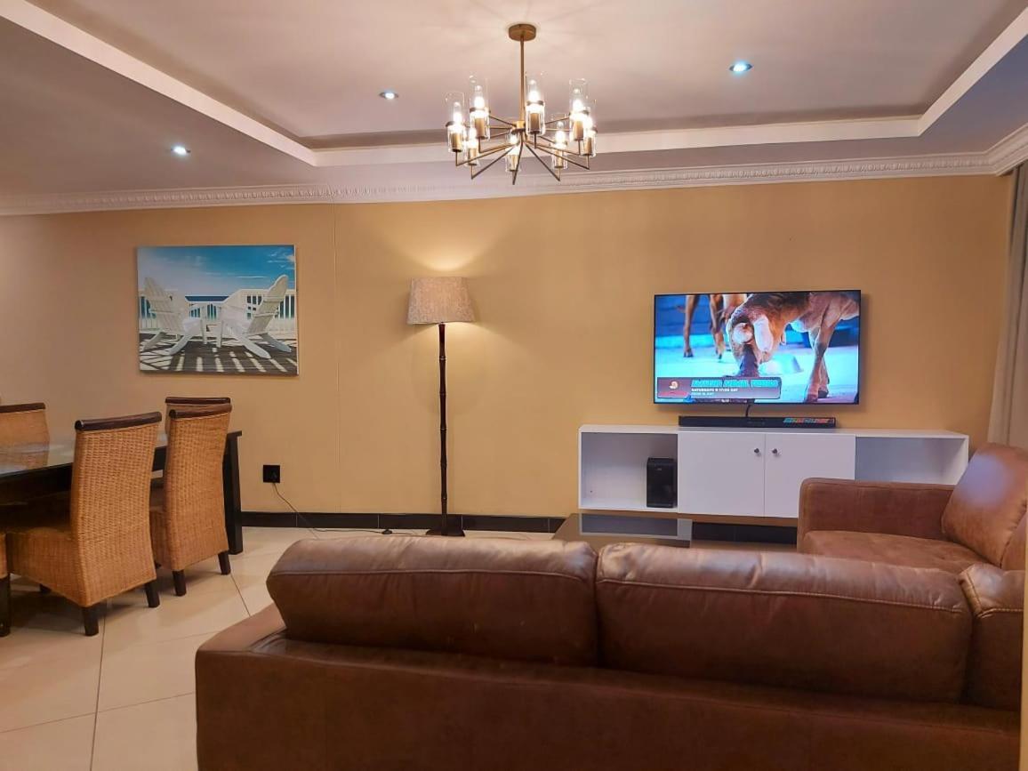Ocean Sunrise At The Sails - Durban Point Waterfront Apartment ภายนอก รูปภาพ