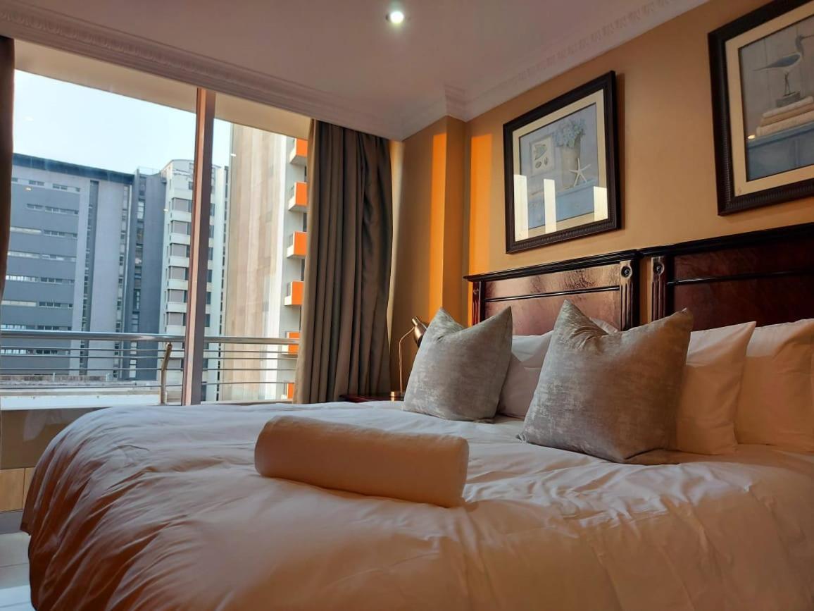 Ocean Sunrise At The Sails - Durban Point Waterfront Apartment ภายนอก รูปภาพ