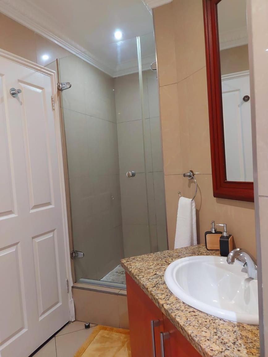 Ocean Sunrise At The Sails - Durban Point Waterfront Apartment ภายนอก รูปภาพ