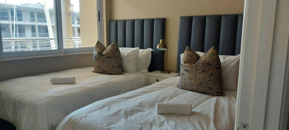 Ocean Sunrise At The Sails - Durban Point Waterfront Apartment ภายนอก รูปภาพ